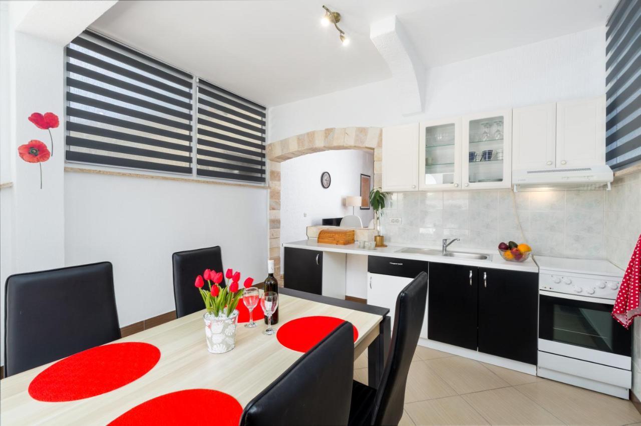 ורסאר Family Apartment Romina מראה חיצוני תמונה